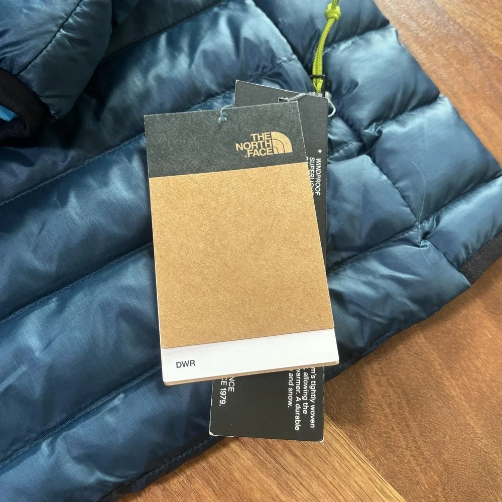 NWT The North Face Jacket Mens 2XL Blue Insulated Packable Pertex Quantum Hiking